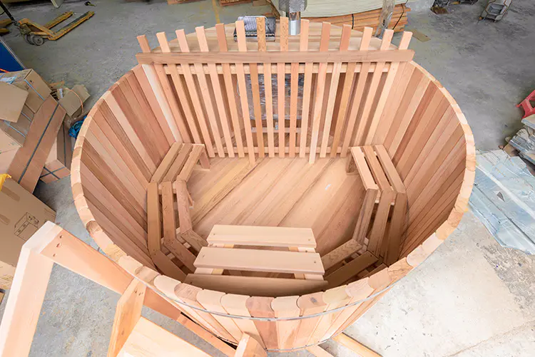 Cedar Built-in Wood-burning Stove Hot Tub