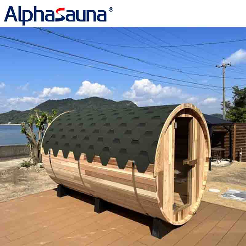 alphasauna’s_customer_feedback_picture_of_barrel_sauna_with_asphalt_tiles