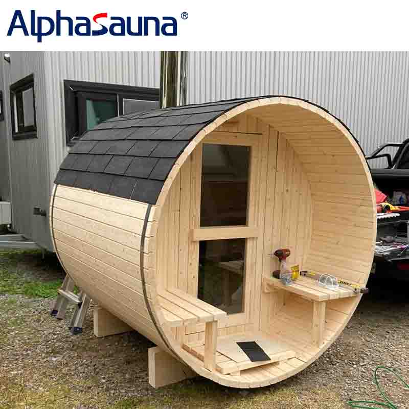 alphasauna_pine_barrel_sauna_with_asphalt_tiles_customer_feedback_picture