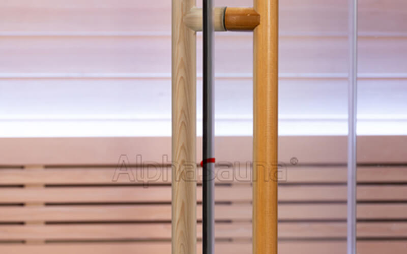 door_handle_design_of_hemlock_sauna_room-alphasauna